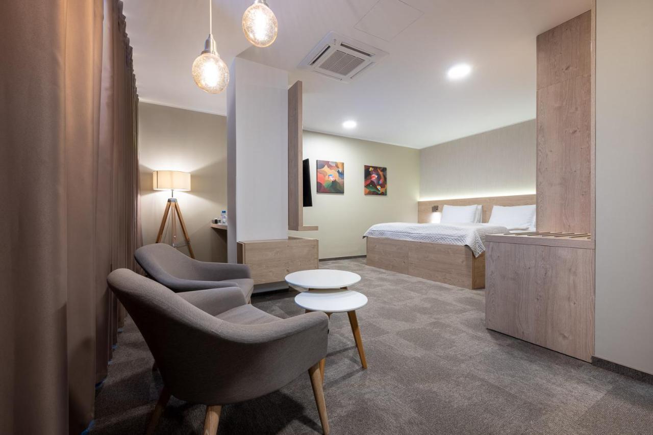 Hotel Restart Superior Йичин Номер фото